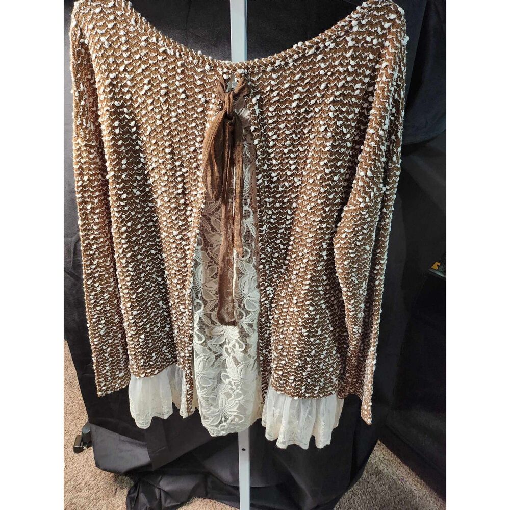 Unveiling the A'reve Textured Sweater: Boho Beauty in 2XL - Picture 2 of 9